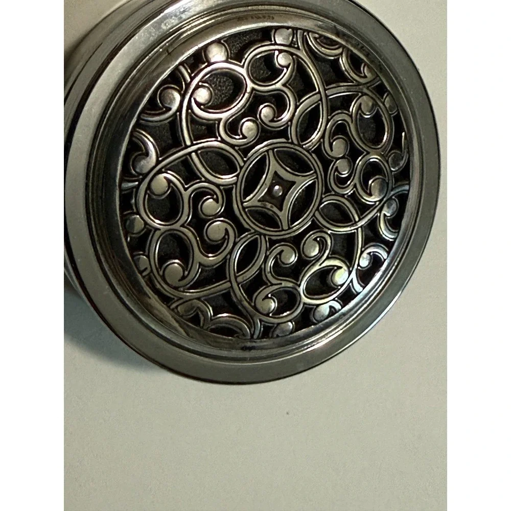 Beautiful Brighton Silver Tone Celtic look heart push‎ button round jewelry case